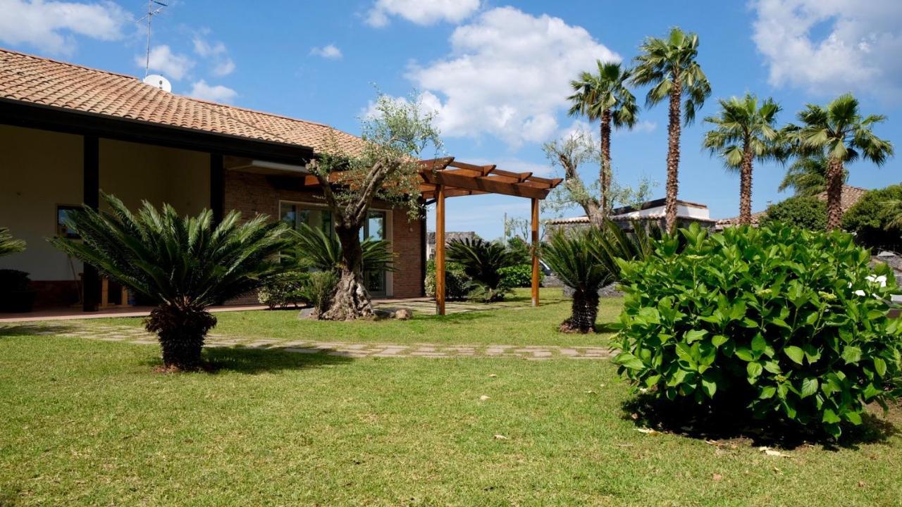 Holiday Homes Borgo Papardo Giarre Exterior foto